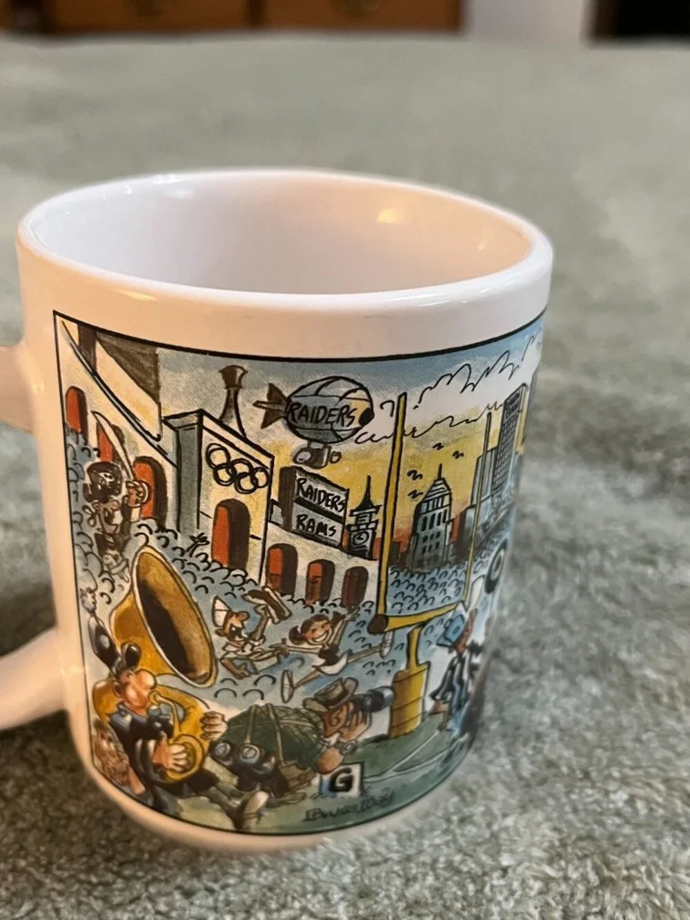 Vintage Bruce Day Artist NFL Los Angeles Raiders Cartoon Art Coffee Mug RARE